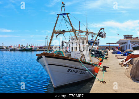 Angeln Boot Kai im Hafen von Javea an der Costa Blanca, Spanien Stockfoto