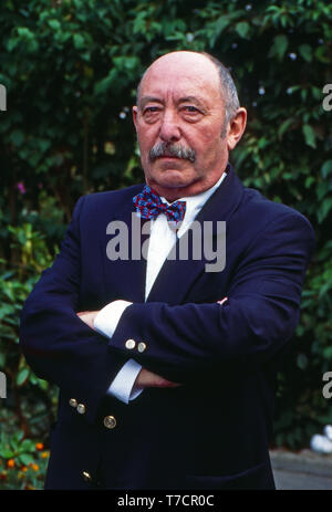 Mit einem Bein im Grab, Fernsehserie, Deutschland 1996 - 1998, Darsteller: Heinz Schubert Stockfoto