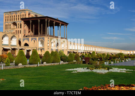 Ali Qapu Palast ist ein Grand Palace in Isfahan auf Naqsh-e Jahan Platz in Isfahan, Iran (Esfahan) Stockfoto