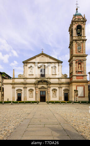 Fassade der Basilika San Stephano oder St. Stephanus in Brolo aus dem 5. Jahrhundert, Mailand, Italien. Stockfoto