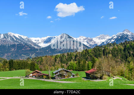 Frühling im oberen Allgäu in der Nähe von Tiefenbach Stockfoto