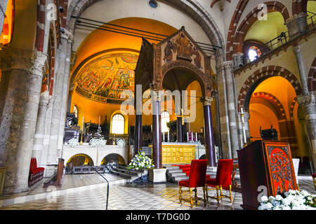 Eine der ältesten Kirchen in Mailand, Basilica di Sant'Ambrogio, Mailand, Lombardei, Italien. Stockfoto