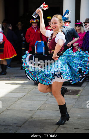 Sweeps Festival Rochester, Kent, Großbritannien. 4. Mai 2019. Die Morena Dance Company der traditionellen slowakischen Tanz. Stockfoto