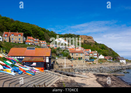 Das kleine Dorf [Songbook] Bay mit malerischen Häusern und Hütten vor allem für Ferienwohnungen oder zweite Häuser in North Yorkshire England Stockfoto