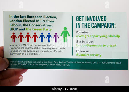 London, UK, UK. 6. Mai, 2019. Europäische Parlament Wahlkampf Faltblatt der Grünen Partei. Großbritannien muss Europäischen Wahlen am 23. Mai 2019 oder die Europäische Union kein Abkommen am 1. Juni, die nach dem Britischen Premierminister Theresa May Brexit 31. Oktober 2019 verschoben. Credit: Dinendra Haria/SOPA Images/ZUMA Draht/Alamy leben Nachrichten Stockfoto