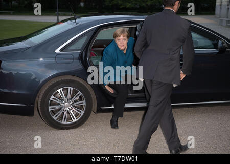 Berlin, Deutschland. 06 Mai, 2019. Bundeskanzlerin Angela Merkel (CDU) kommt zu der Nacht der Süddeutschen Zeitung. Quelle: Jörg Carstensen/dpa/Alamy leben Nachrichten Stockfoto