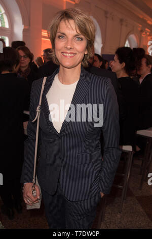 Berlin, Deutschland. 06 Mai, 2019. Die Journalistin Marietta Slomka in die Nacht der Süddeutschen Zeitung kommt. Quelle: Jörg Carstensen/dpa/Alamy leben Nachrichten Stockfoto