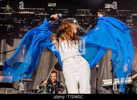 ATLANTA, Georgia - Mai 05: Maggie Rogers führt während der Tag 3 der wackeligen Knien Music Festival in Atlanta Central Park am Mai 04, 2019 in Atlanta, Georgia. Foto: Ryan Fleisher/imageSPACE/MediaPunch Stockfoto