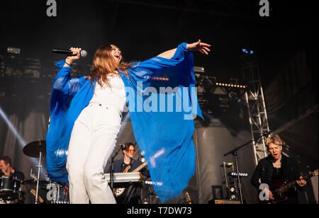 ATLANTA, Georgia - Mai 05: Maggie Rogers führt während der Tag 3 der wackeligen Knien Music Festival in Atlanta Central Park am Mai 04, 2019 in Atlanta, Georgia. Foto: Ryan Fleisher/imageSPACE/MediaPunch Stockfoto