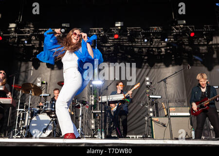 ATLANTA, Georgia - Mai 05: Maggie Rogers führt während der Tag 3 der wackeligen Knien Music Festival in Atlanta Central Park am Mai 04, 2019 in Atlanta, Georgia. Foto: Ryan Fleisher/imageSPACE/MediaPunch Stockfoto