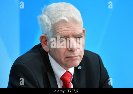 München, Deutschland. 07 Mai, 2019. Josef SCHUSTER (Präsident des Zentralrats der Juden in Deutschland), single Bild, Single Cut Motiv, Porträt, Porträt, Porträt. Thema: Maßnahmen für die Prävention und die Kontrolle von Antisewithism - Pressekonferenz der Bayerischen Staatsregierung in der Staatskanzlei in München am 07.05.2019. | Verwendung der weltweiten Kredit: dpa/Alamy leben Nachrichten Stockfoto