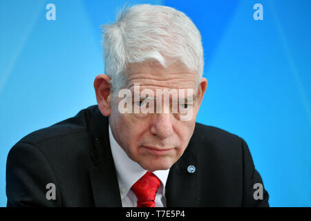 München, Deutschland. 07 Mai, 2019. Josef SCHUSTER (Präsident des Zentralrats der Juden in Deutschland), single Bild, Single Cut Motiv, Porträt, Porträt, Porträt. Thema: Maßnahmen für die Prävention und die Kontrolle von Antisewithism - Pressekonferenz der Bayerischen Staatsregierung in der Staatskanzlei in München am 07.05.2019. | Verwendung der weltweiten Kredit: dpa/Alamy leben Nachrichten Stockfoto
