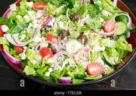 Große Schüssel griechischen Salat Stockfoto