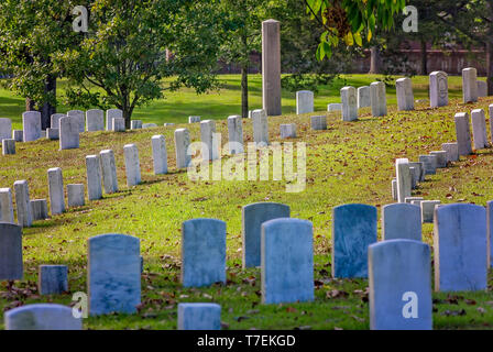 Grabsteine mark Gräber in Silo National Cemetery in Silo National Military Park, Sept. 21, 2016, Silo, Tennessee Bürgerkrieg Soldaten'. Stockfoto