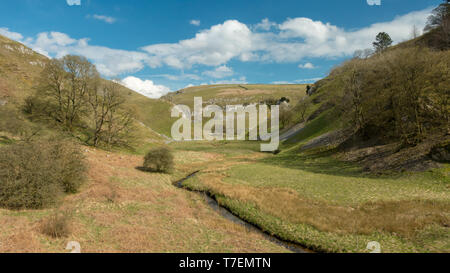 Blick über Trollerdale vom Weg zu Troller der Gill in der Nähe von Appletreewick, Yorkshire Dales Stockfoto