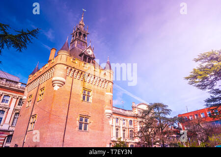 Capitole Donjon oder mittelalterlichen Dungeon Tower am Place du Capitole, Toulouse. Jetzt ist Tourist Information Office. Stockfoto