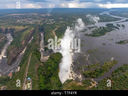 Luftbild des berühmten Victoria Falls zwischen Sambia und Simbabwe Stockfoto