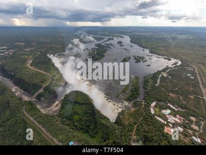 Luftbild des berühmten Victoria Falls zwischen Sambia und Simbabwe Stockfoto