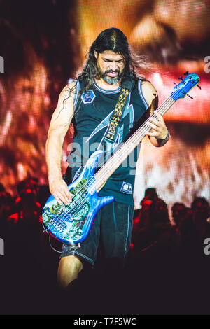 Robert Trujillo der amerikanischen Heavy Metal Band Metallica bei Rockavaria Festival in München, Deutschland, am 31. Mai 2015. Stockfoto