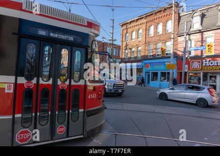 Kohl Stadt in Toronto ist eines der schönsten Viertel der Stadt. Es ist voll von charmanten viktorianischen Häuser und schöne Gärten. Stockfoto