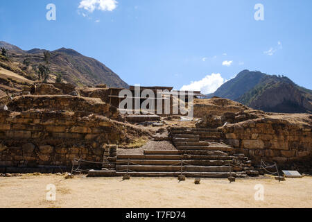 Hauptplatz der archäologischen Stätte von Chavin de Huantar, Region Ancash, Peru Stockfoto