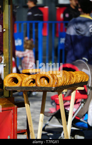 Izmır Bagel stand in der Nähe zu sehen. Stockfoto