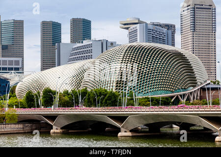 Der Jubilee Bridge und Esplanade Theater an der Bucht, Singapur, Südostasien Stockfoto