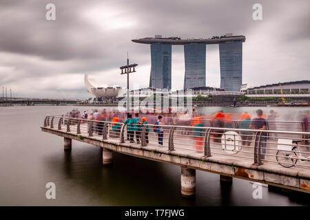 Die Marina Bay Sands Hotel gesehen von der Merlion Park, Singapur, Südostasien Stockfoto