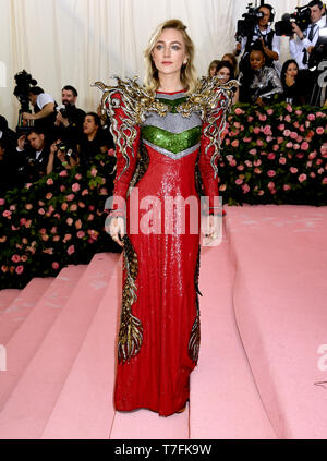 Saoirse Ronan Teilnahme an das Metropolitan Museum der Kunst Kostüm Institut Benefiz-gala 2019 in New York, USA. Stockfoto