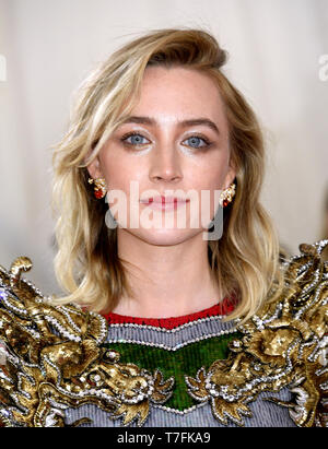 Saoirse Ronan Teilnahme an das Metropolitan Museum der Kunst Kostüm Institut Benefiz-gala 2019 in New York, USA. Stockfoto