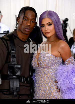 Travis Scott und Kylie Jenner an der Metropolitan Museum der Kunst Kostüm Institut Benefiz-gala 2019 in New York, USA. Stockfoto