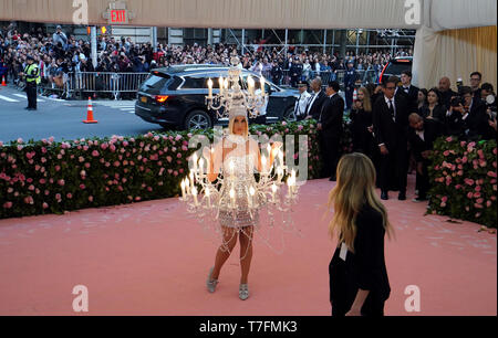 Katy Perry die Teilnahme an der Metropolitan Museum der Kunst Kostüm Institut Benefiz-gala 2019 in New York, USA. Stockfoto