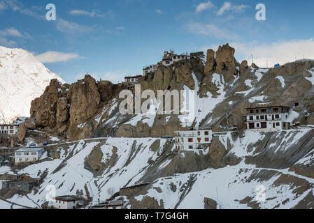 Winter und Schnee in dhankar Dorf - Spiti Valley Stockfoto