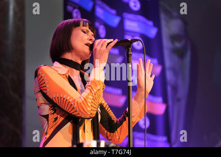 Corinne Drewery von Swing Out Sister durchführen am Cheltenham Jazz Festival, 5. Mai 2019 Stockfoto