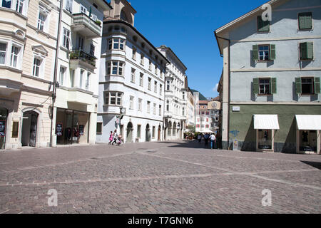 Ruhige Straßen im Zentrum von Bozen Dolomiten Südtirol Italien Stockfoto