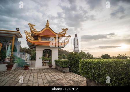 Buu Sohn buddhistischen Tempel in der Nähe der Poshanu oder Po Sahu Inu Cham Turm in Phan Thiet Stadt in Vietnam. Stockfoto