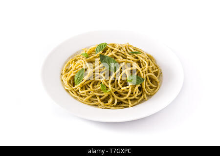 Spaghetti Nudeln mit Pesto isoliert auf weißem Hintergrund Stockfoto