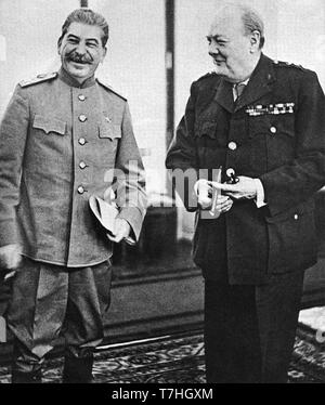 Winston Churchill und Josef Stalin auf der Jalta-Konferenz auf der Krim. Februar 1945 Stockfoto