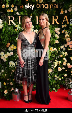 Julia Stiles und Poppy Delevingne Teilnahme an der Saison zwei der Riviera Premiere gehostet bei Saatchi Gallery am 7. Mai-Serie 2 lüftet auf Sky Atlantik und JETZT TV 23. Mai - in London. Stockfoto