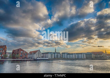 Wunderbaren Sonnenuntergang. Blick von der Brücke. Kopenhagen, Dänemark Stockfoto
