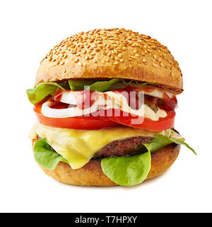 Big leckere Hamburger auf weißem Hintergrund Stockfoto