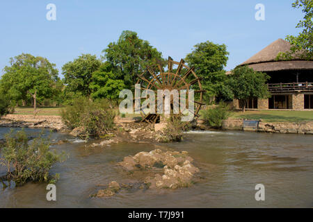 Alte Mühle am Li Phi fällt/Tat Somphamit Wasserfälle, Don Khong Island, Laos Stockfoto