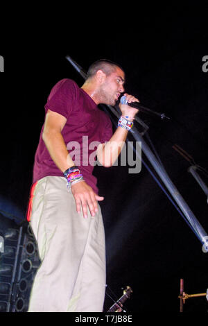 Alien Ant Farm auf der abendlichen Sitzung der Bühne des Reading Festival 2001. Stockfoto