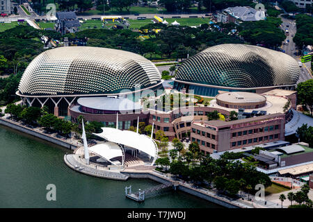 Ein Luftbild von der Esplanade Theater an der Bucht, Singapur, Südostasien Stockfoto