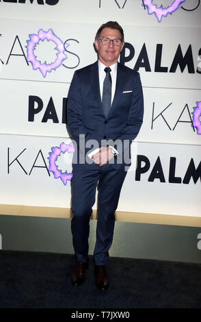 Prominente nehmen an der Palms Casino Resort Grand Opening und Enthüllung des neuen dayclub und Nachtclub KAOS Mit: Bobby Flay Wo: Las Vegas, Nevada, United States Wenn: 05 Apr 2019 Credit: DJDM/WENN.com Stockfoto