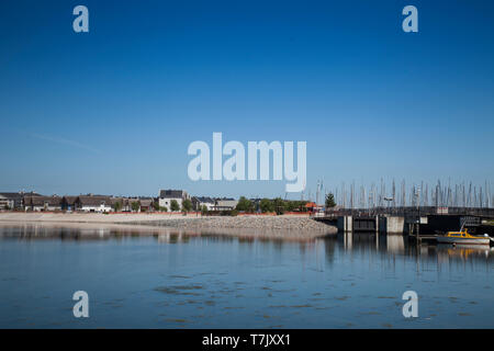 Brücke am Yachthafen auf der Halbinsel Steinwarder, die Heiligenhafen, Deutschland, Europa Stockfoto