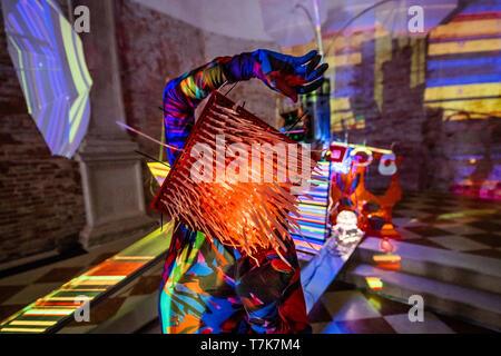 Venedig, Italien. 07 Mai, 2019. Time Machine von Pia MYrvoLD eine der er Stücke in die neu erstellte Giudecca Art District. Es ist ein Teil der Stadt Venedig 58th Biennale. Credit: Guy Bell/Alamy leben Nachrichten Stockfoto