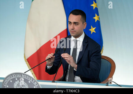 Rom, den 10. Januar 2019 Luigi Di Maio während der Pressekonferenz am Ende der Ministerrat Ph. © Luigi Mistrulli (Luigi Mistrulli/Fotogramma, Rom - 2019-01-08) p.s. La foto e 'utilizzabile nel rispetto del contesto in Cui e' Stata scattata, e senza intento diffamatorio del decoro delle Persone rappresentate Stockfoto