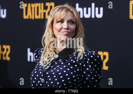 Hollywood, Vereinigte Staaten. 07 Mai, 2019. HOLLYWOOD, LOS ANGELES, Kalifornien, USA - 07. Mai: Sängerin Courtney Love tragen Alessandra Reich kommt an der Los Angeles Premiere von Hulu 'Catch-22' an der TCL Chinese Theater IMAX am 7. Mai 2019 in Hollywood, Los Angeles, Kalifornien, USA. (Foto von Xavier Collin/Image Press Agency) Quelle: Bild Presse Agentur/Alamy leben Nachrichten Stockfoto