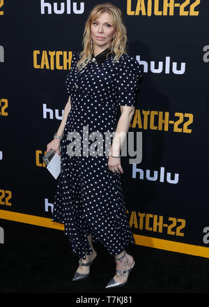 Hollywood, Vereinigte Staaten. 07 Mai, 2019. HOLLYWOOD, LOS ANGELES, Kalifornien, USA - 07. Mai: Sängerin Courtney Love tragen Alessandra Reich kommt an der Los Angeles Premiere von Hulu 'Catch-22' an der TCL Chinese Theater IMAX am 7. Mai 2019 in Hollywood, Los Angeles, Kalifornien, USA. (Foto von Xavier Collin/Image Press Agency) Quelle: Bild Presse Agentur/Alamy leben Nachrichten Stockfoto